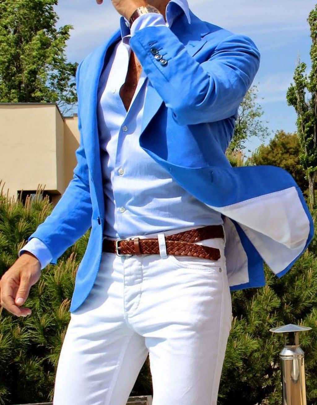 The Ultimate Guide to Wearing a Blue Suit: Mastering Blue Suit&nbsp;Combinations